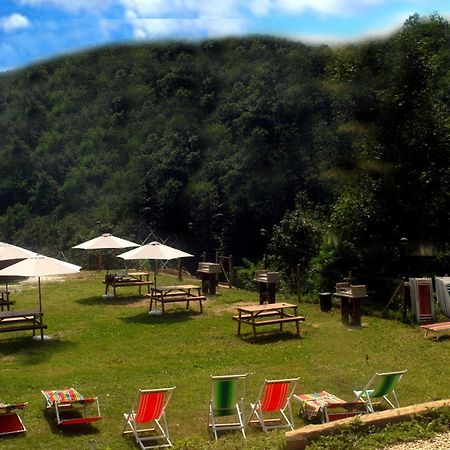 B&B Al Turchino E Area Picnic Mele Buitenkant foto