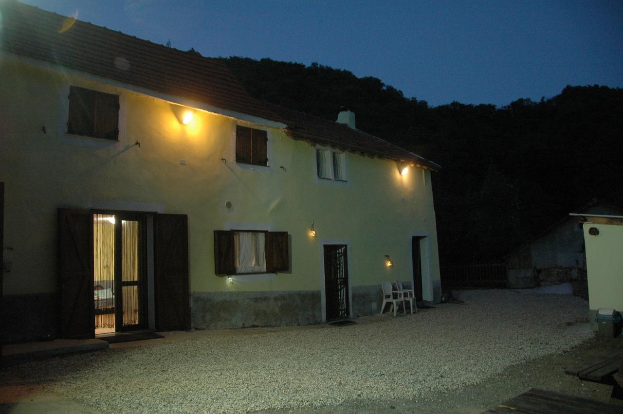 B&B Al Turchino E Area Picnic Mele Buitenkant foto